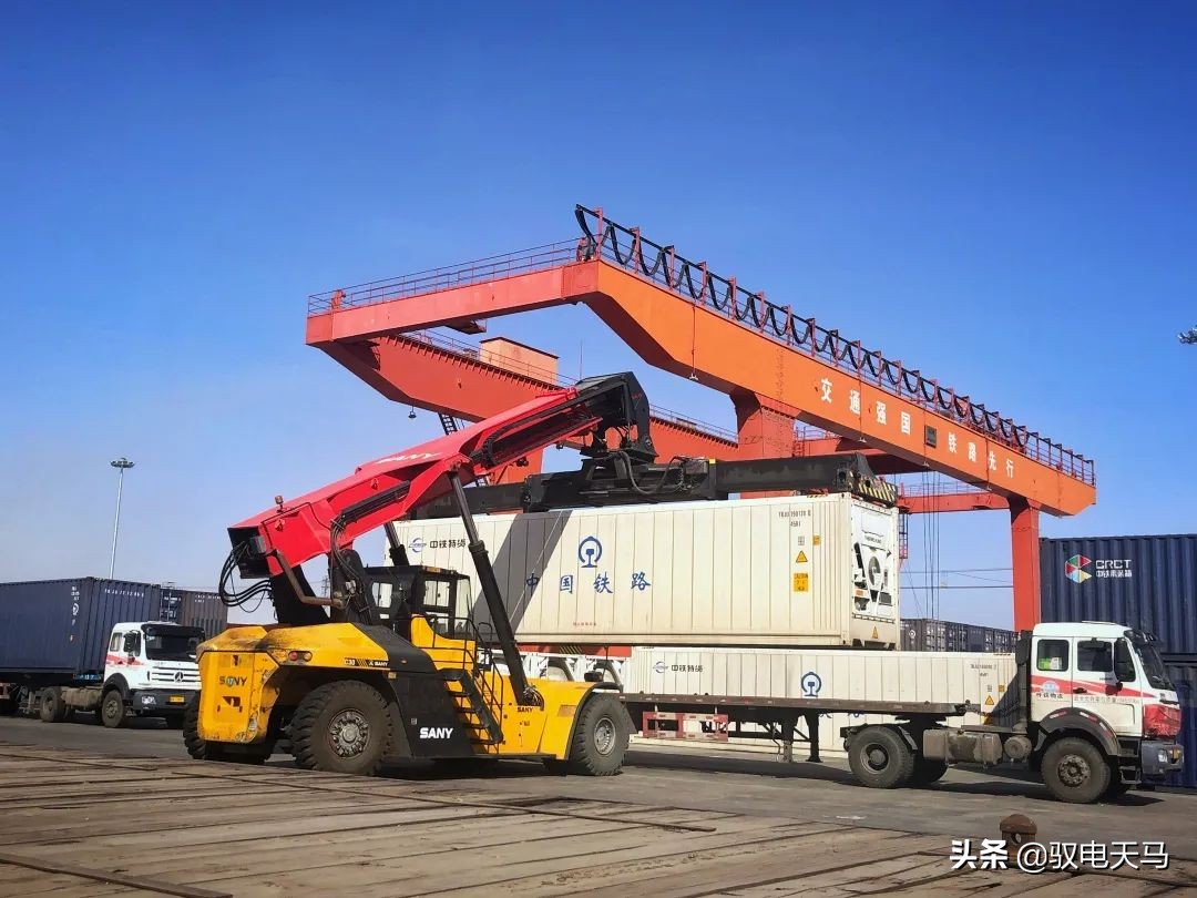 铁路职工探亲假工资怎么算,铁路工资是怎么发的