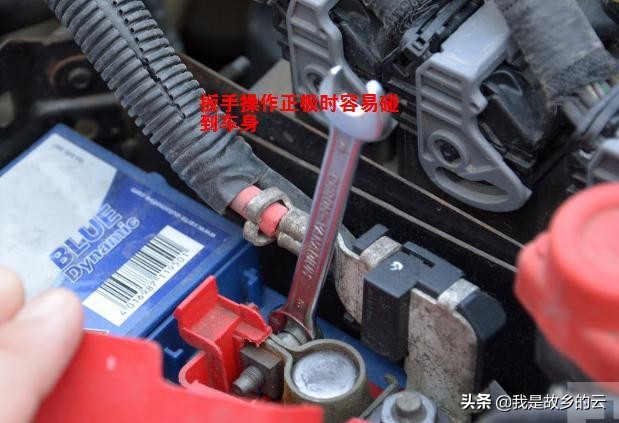 汽车电瓶什么情况下可以找4s更换,爱车换电瓶需要注意哪些