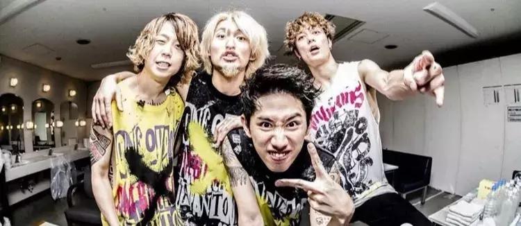 他们号称‘日版*月天五**‘人气爆棚曾吸引艾薇儿合作你听过吗？