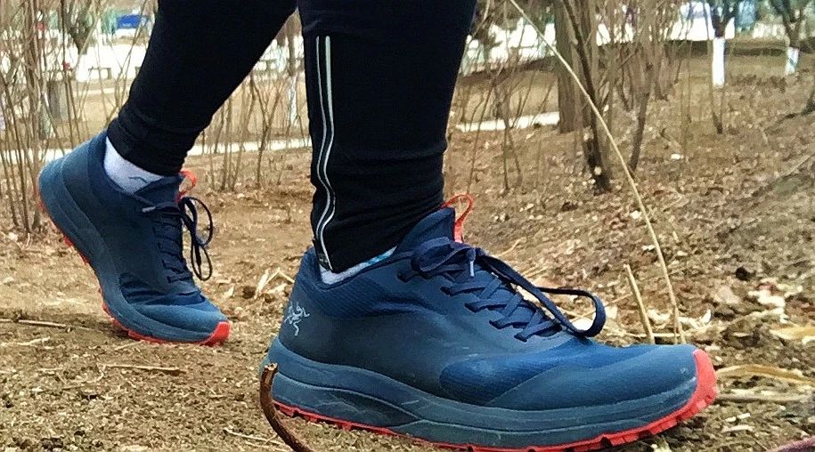透气耐磨，带你纵横山巅：始祖鸟越野鞋评测