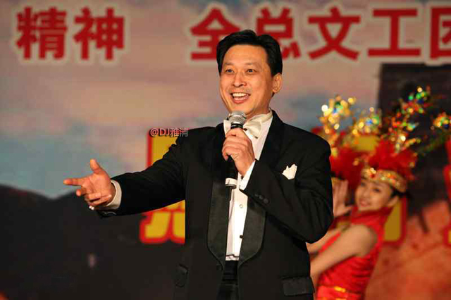 苏小明新星演唱会视频,1980年新星音乐会苏小明实况