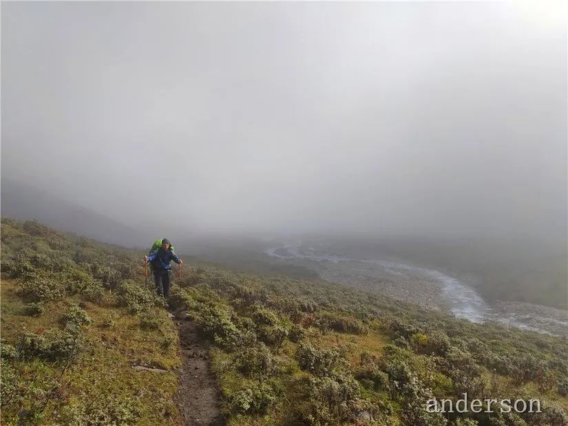 陪着贡嘎过仲秋，深夜听到女生的尖叫（上）