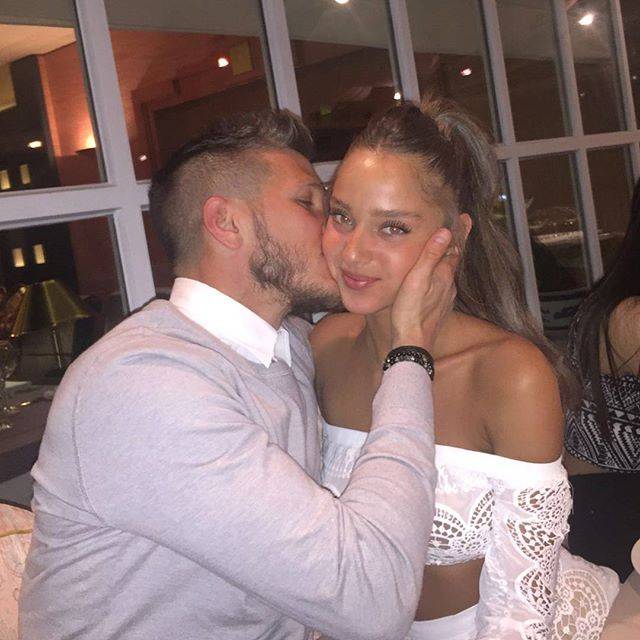 【花色足球】以色列性感超模内塔，堪比神奇女侠的最美退役女兵