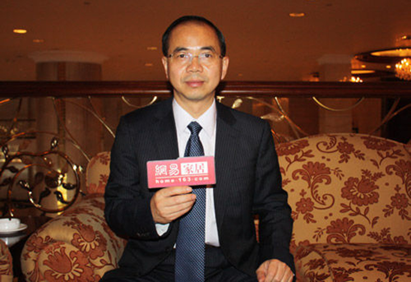 他多次创业失败，为躲债离家成流浪汉，一朝成百亿富商霸气回归