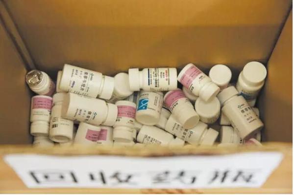 女子谎称闺蜜染艾滋乌鸡白凤丸当“抗艾药”骗走64万