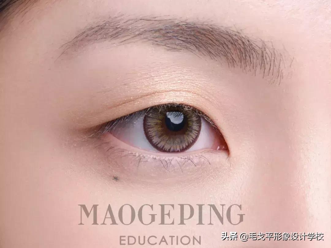 眼妆怎么画显大又干净单眼皮内双,没有内双的单眼皮怎么画眼妆