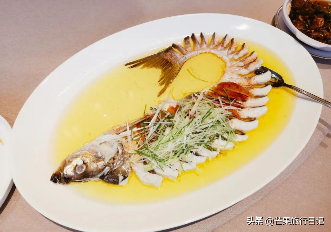 扬州不愧为世界美食之都，吃了一圈让人眼界大开，很多菜都没见过