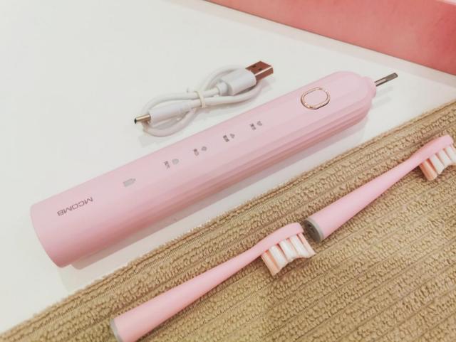 美国电动牙刷mcomb,usmile和mcomb电动牙刷