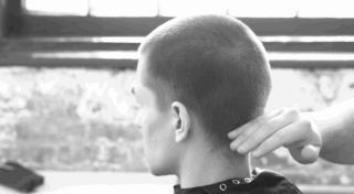 男生帅气发型痞帅,男生发型很酷很拽