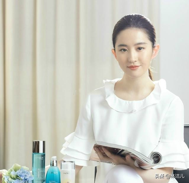 无论什么发型都好看,不管什么发型都掩盖不了你的美