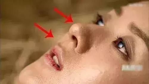 化妆教程一开始超丑,化妆很丑突然变得很好看的教程