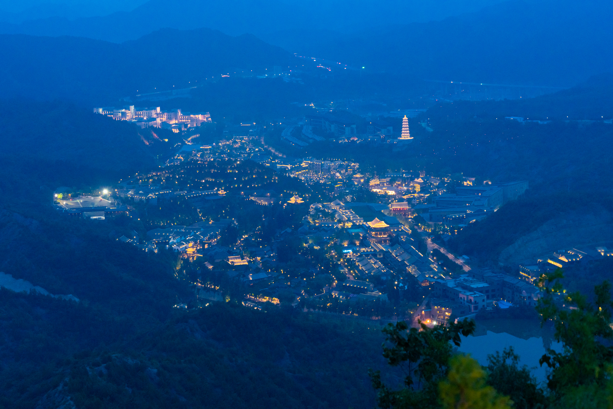 司马台长城的壮观雄奇+北方人的梦里水乡，都在这座京郊水镇了