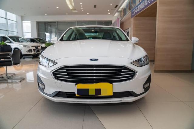 蒙迪欧操控感完胜迈腾怎么卖不动,蒙迪欧降价是因为减配了吗