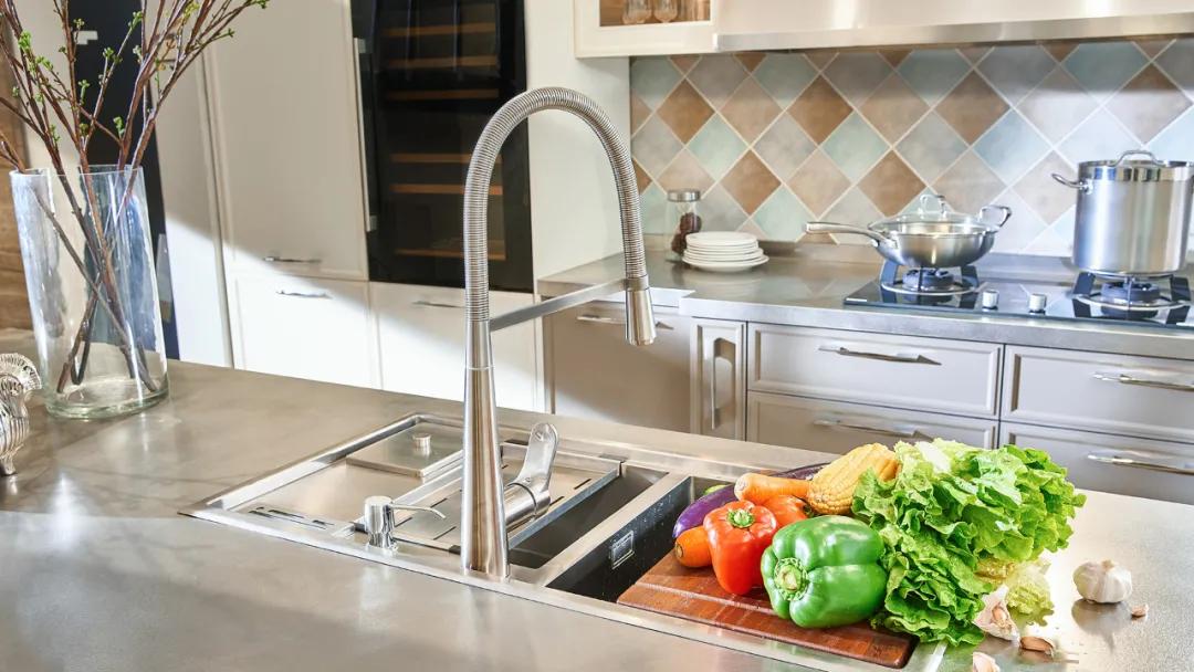 百能不锈钢整体厨房橱柜,百能不锈钢橱柜用的是环保胶水吗