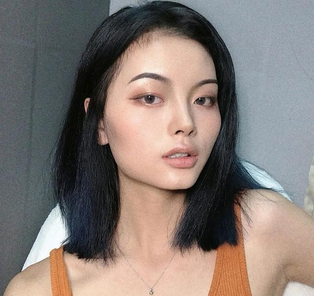 mac口红显少女气质,mac新款磨砂透明壳口红试色