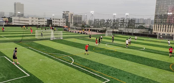 偶遇邓超陈赫鹿晗迪士尼,邓超鹿晗李晨综艺踢足球