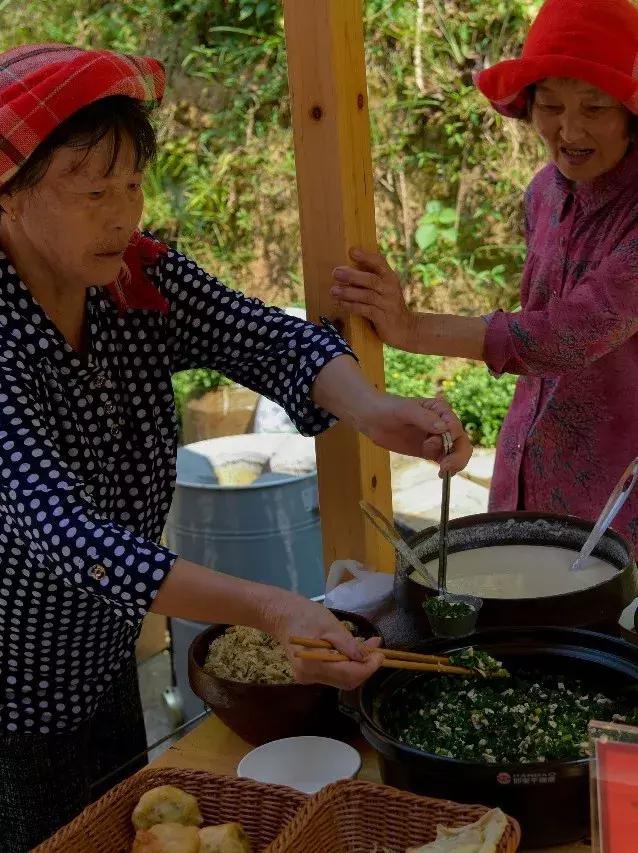第五届中国篁岭晒秋（美食）节开幕，用美味欢庆丰收