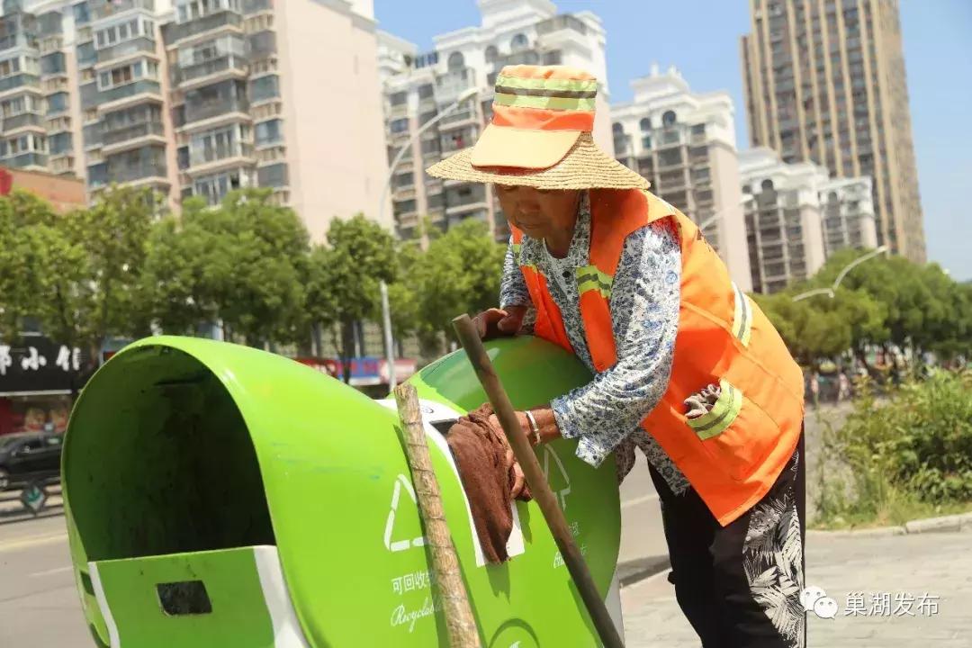 有温度的城管点赞视频,城管队员高温下坚守工作