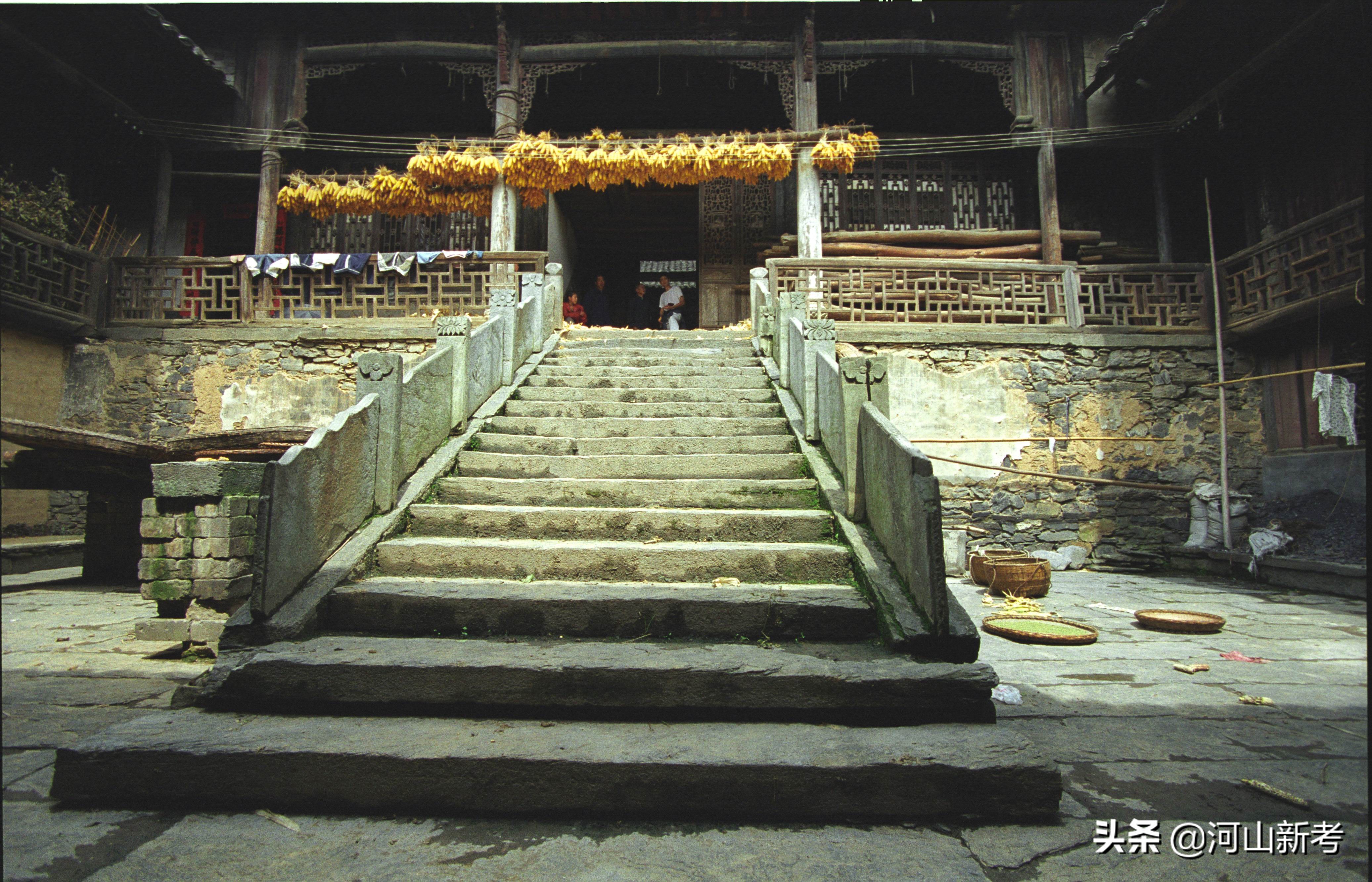 鄂西北大山深处的花屋,竹坪乡高家花屋