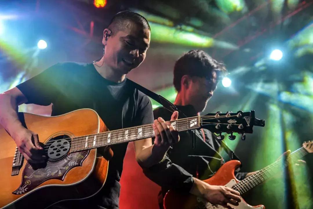 他到西北跟拍5个中国爷们3年：这片土地决定了人们为什么要唱歌