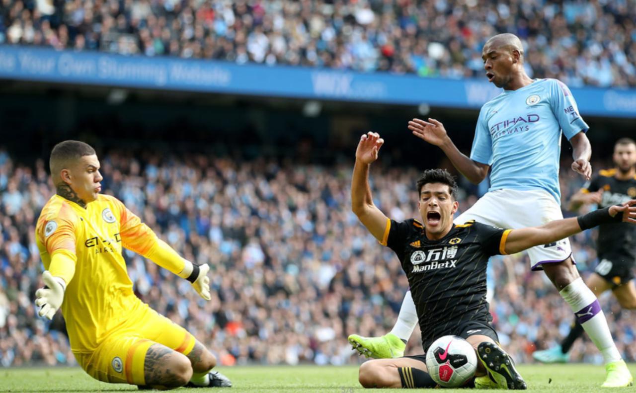 英超又爆冷门！狼队打破40年尴尬纪录，曼城边路新星难掩输球之痛