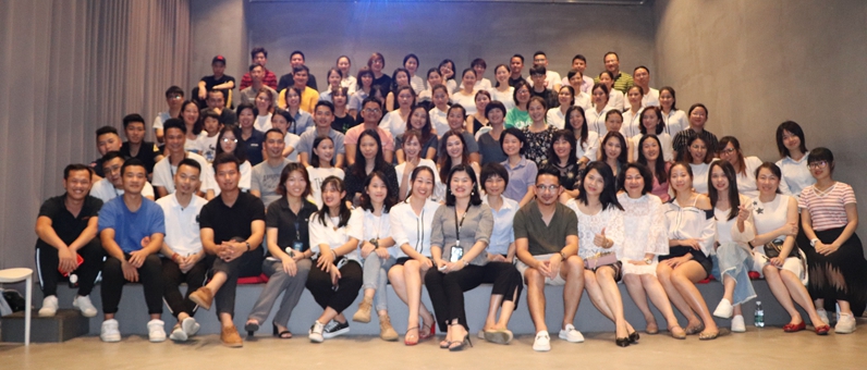 盛邦科勒学堂第11期在今日大讲堂举行，我渴望撲捉眼前所有的美