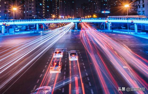 卓胜微：“一骑绝尘”的芯片事业，半年10倍市值