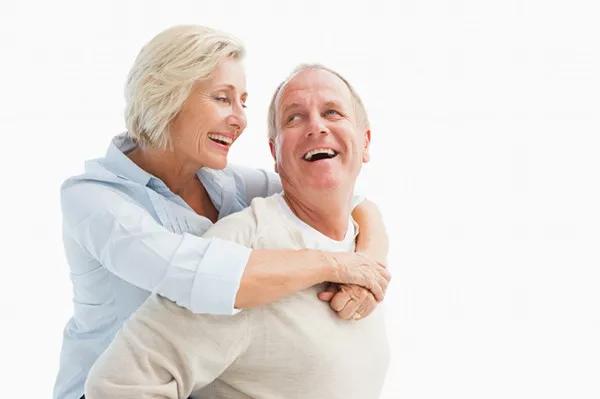 种植牙要把牙神经搞断吗,种植牙要放骨粉痛吗