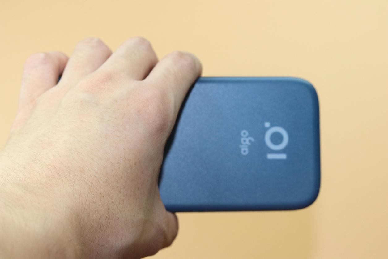 aigo突破移动充电宝,aigo充电宝怎么样才是充满电