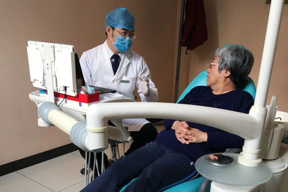 牙齿松动不敢嚼东西怎么办,牙齿松动不敢咬东西一咬就疼