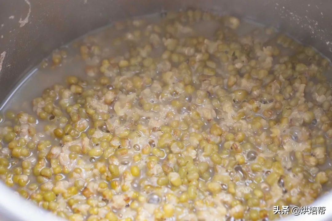 夏日绿豆延展做法：奶香绿豆冰棒，奶香味浓郁