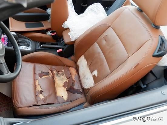 售价高达40万的敞篷高尔夫，棚顶居然被人放火了！