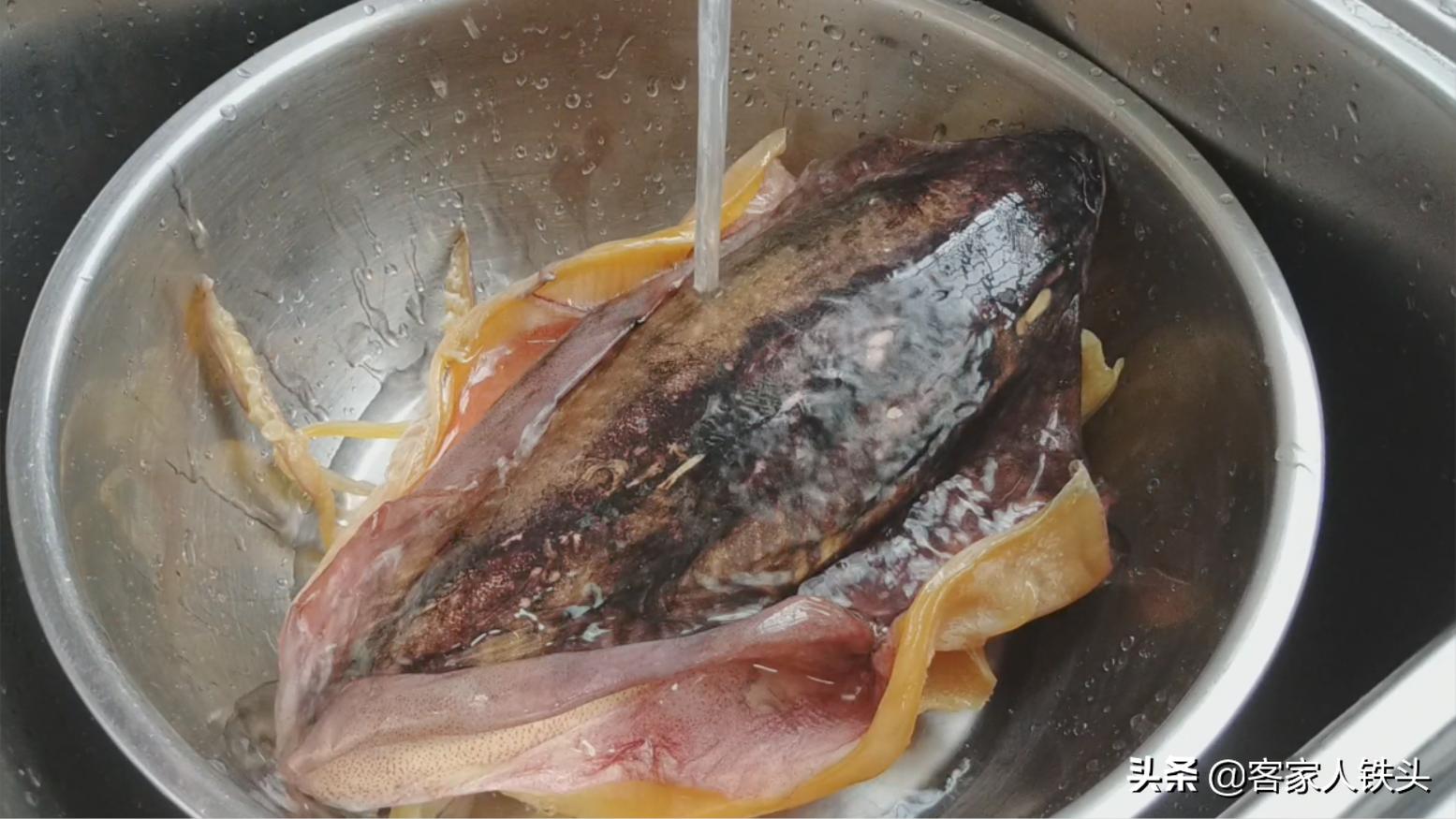 墨鱼炖肉汤怎么做好吃,墨鱼炖肉汤如何做肉香嫩