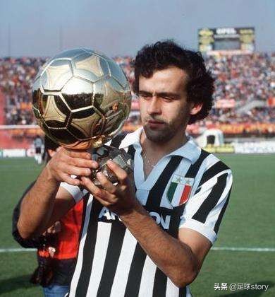 历史上伟大的左边锋,足球世纪十大前腰