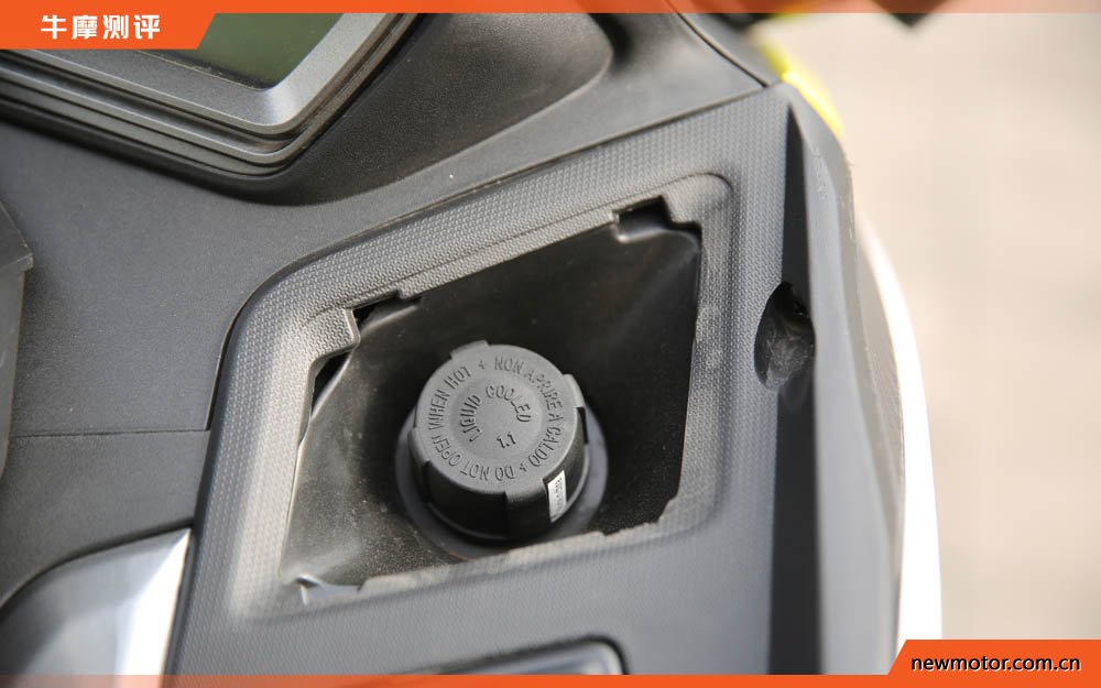 17.4l超大油箱续航350公里,油箱17升续航可达400公里