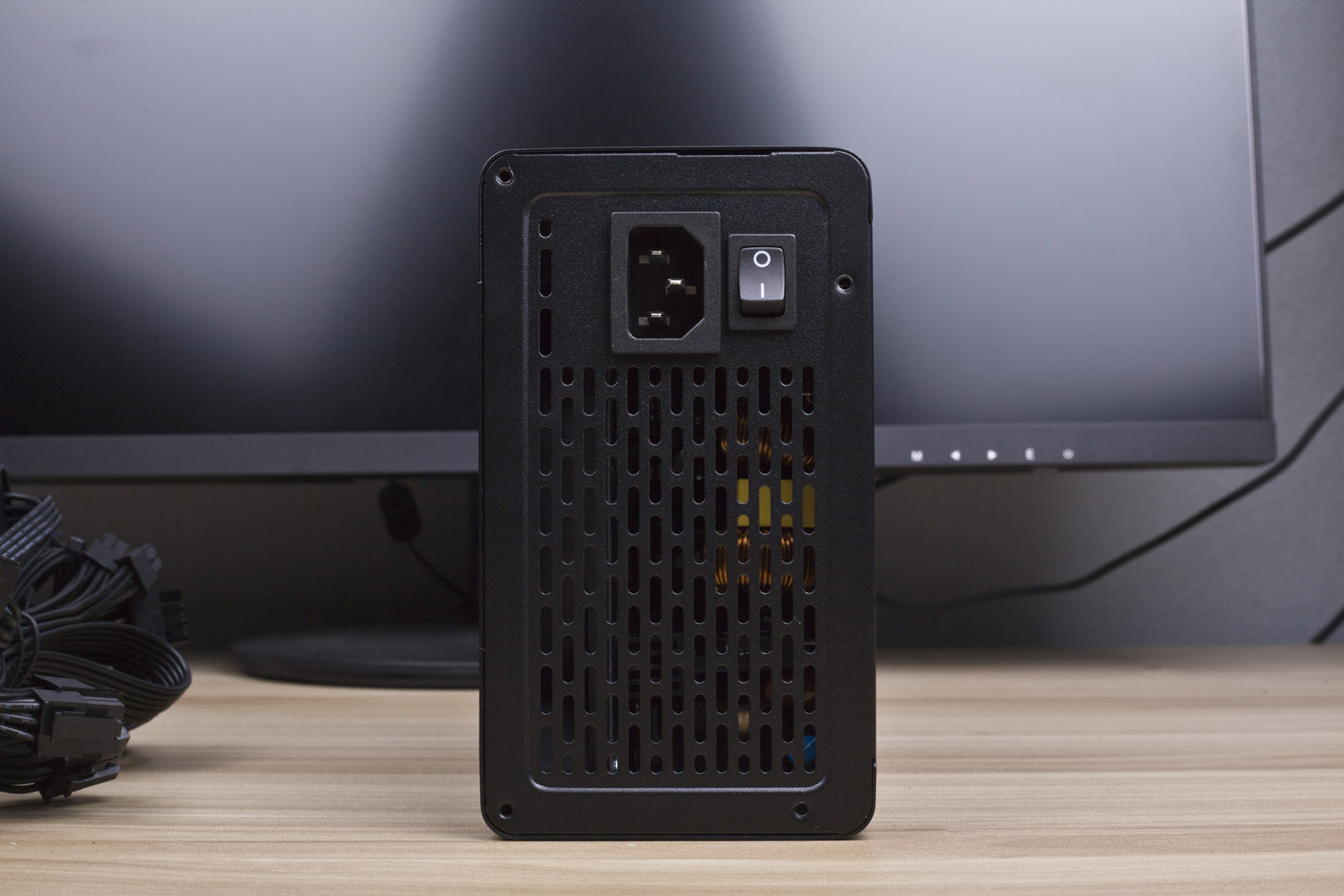 爱国者EP650白牌电源测评,爱国者es650电源轻松驾驭主流平台