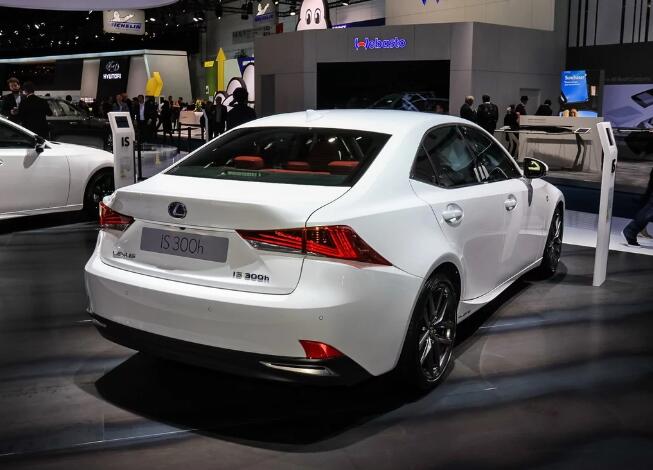 全新一代雷克萨斯es测评,全新一代雷克萨斯