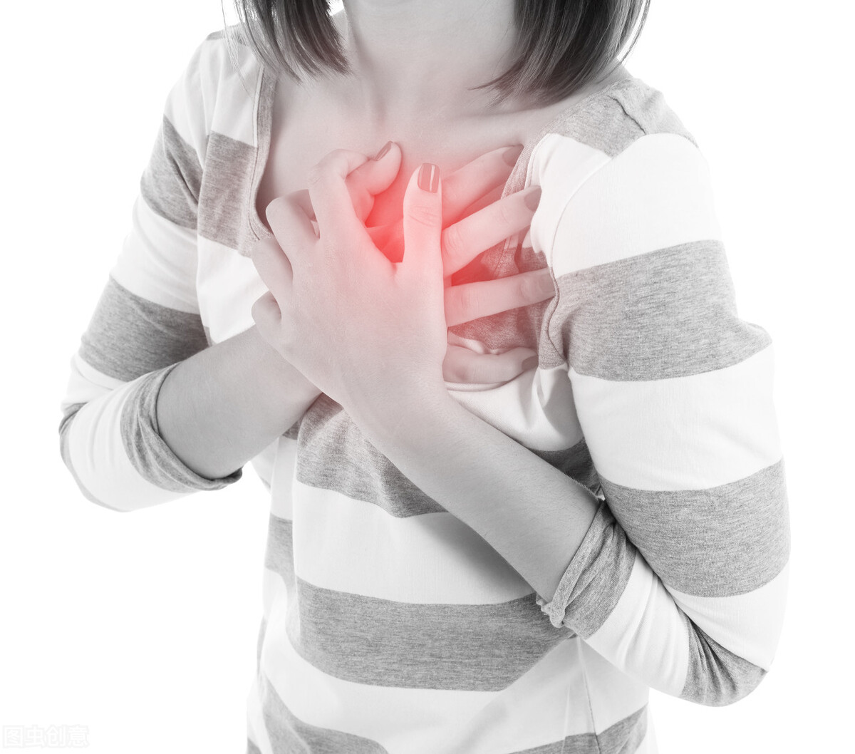 用力呼吸的时候胸口痛是怎么回事,用力呼吸胸口疼怎么回事