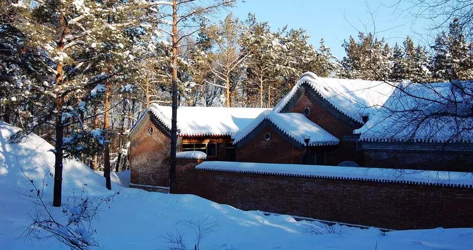 乌苏镇东方第一哨所哨兵,黑龙江边境边防战士冬天站岗