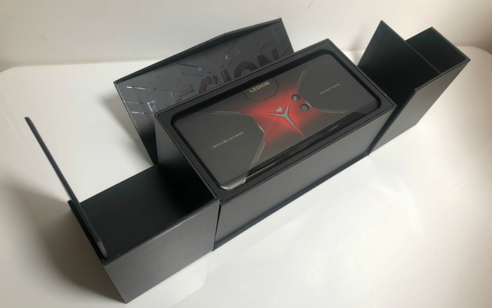 拯救者电竞手机游戏测评科技美学,拯救者电竞手机试玩