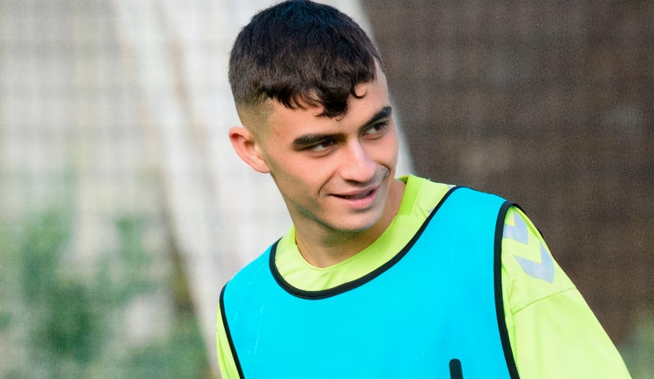 巴萨选择登贝莱,巴萨选保利尼奥