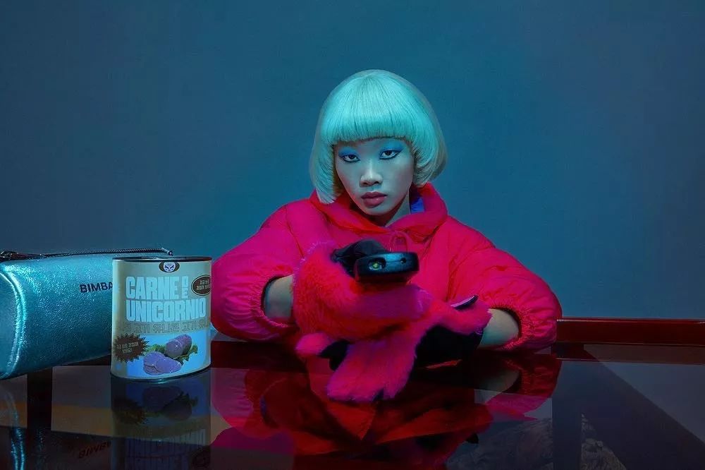 刘雯何穗个人简介,刘雯何穗奚梦瑶走秀视频