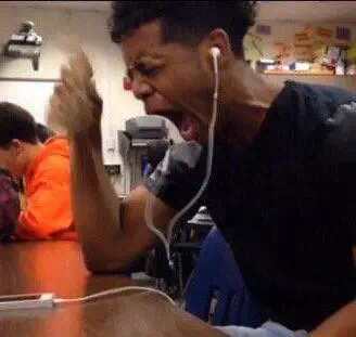 霉霉复出首秀,breathe霉霉合拍