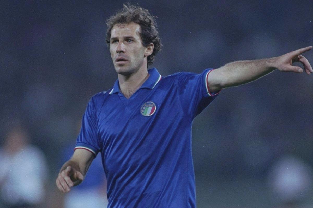 世界传奇巴雷西好用吗,巴雷西经典进球