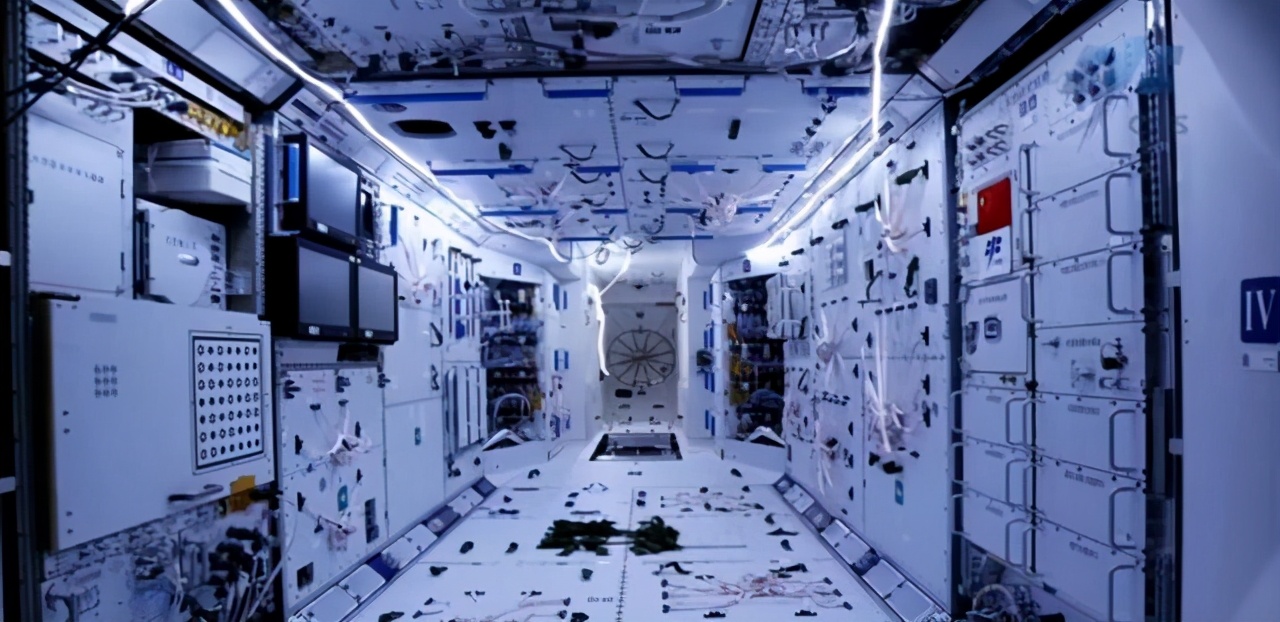 神舟十二号航天员进入空间站生活,神舟12号航天员太空生活