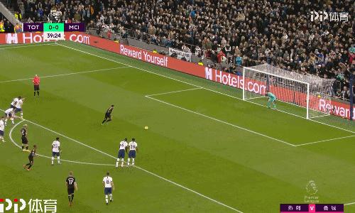 「第三战术板」在VAR导演的“穆瓜大战”中,没有赢家(上)