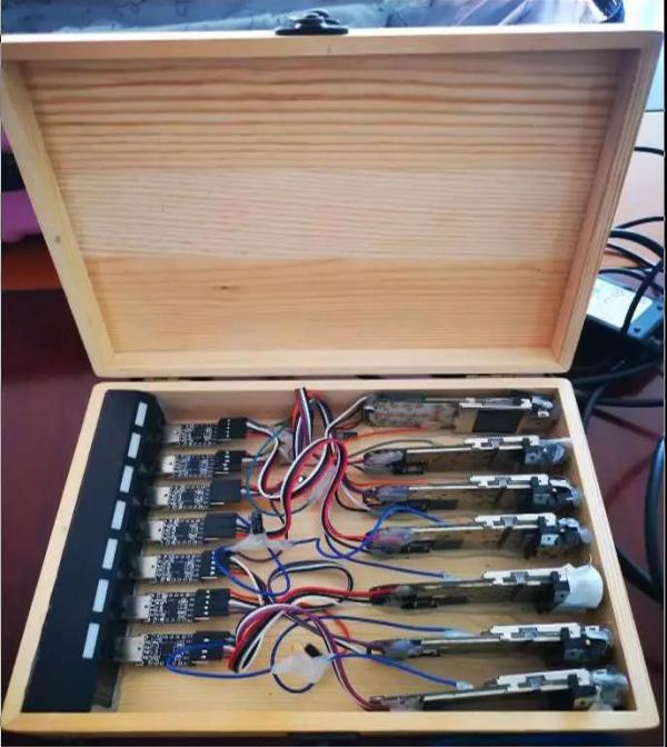 一夜收到100多条短信,手机每天晚上收到几百条短信