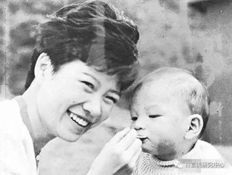 “败光”2位亿万富豪家产，名媛第一妖女，她是豪门最怕的女人