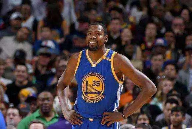 勇士两连冠库里杜兰特数据对比,杜兰特库里格林缺席勇士比赛