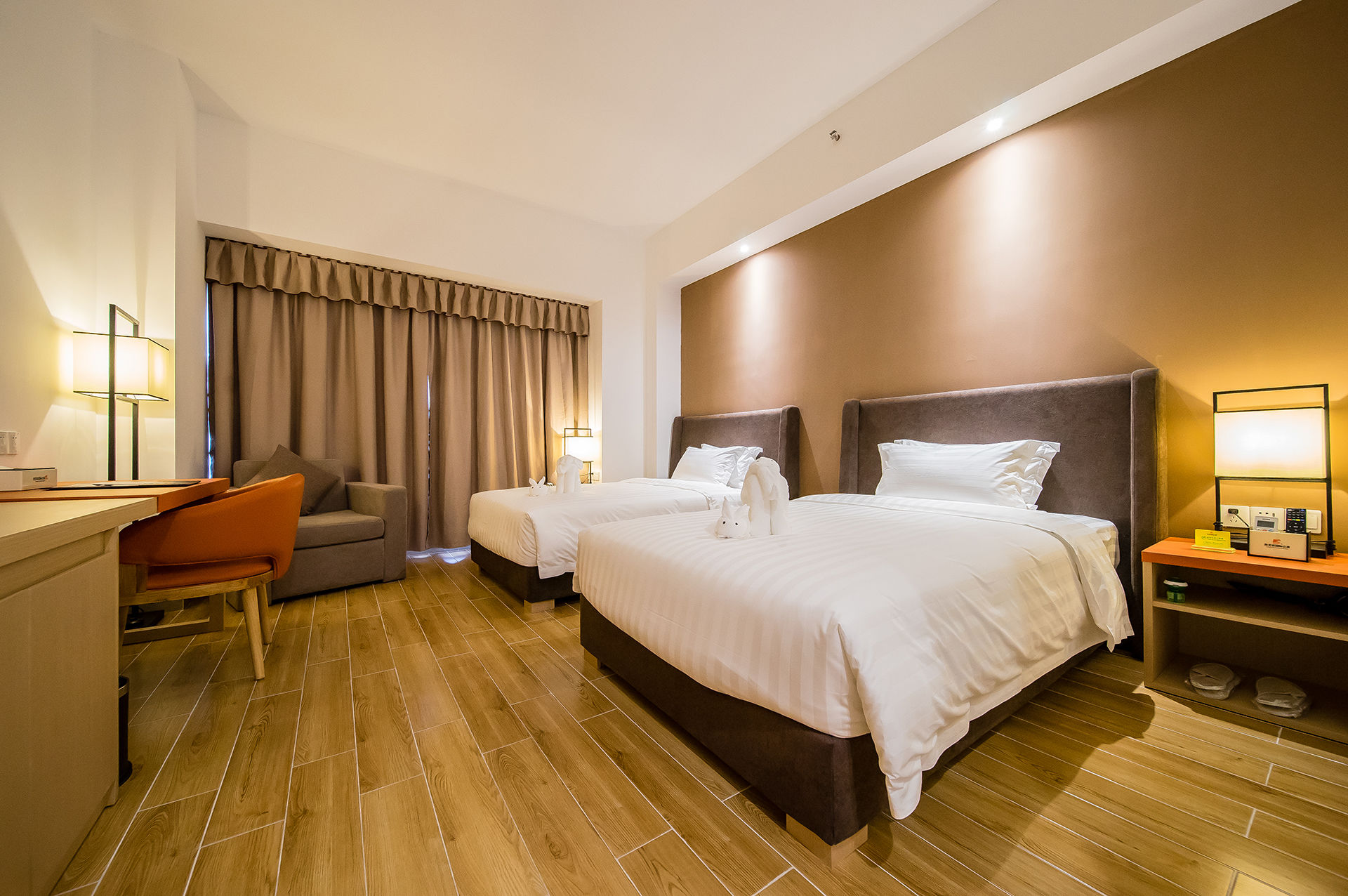 广州长隆双乐园4晚游,广州长隆4晚3天含机票旅游团